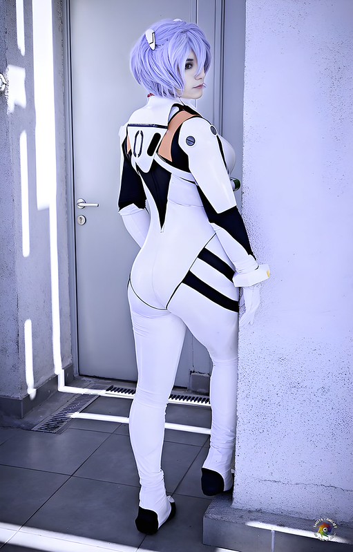 Ayanami Rei Plugsuit (versión 2019) — álbum de cosplay
