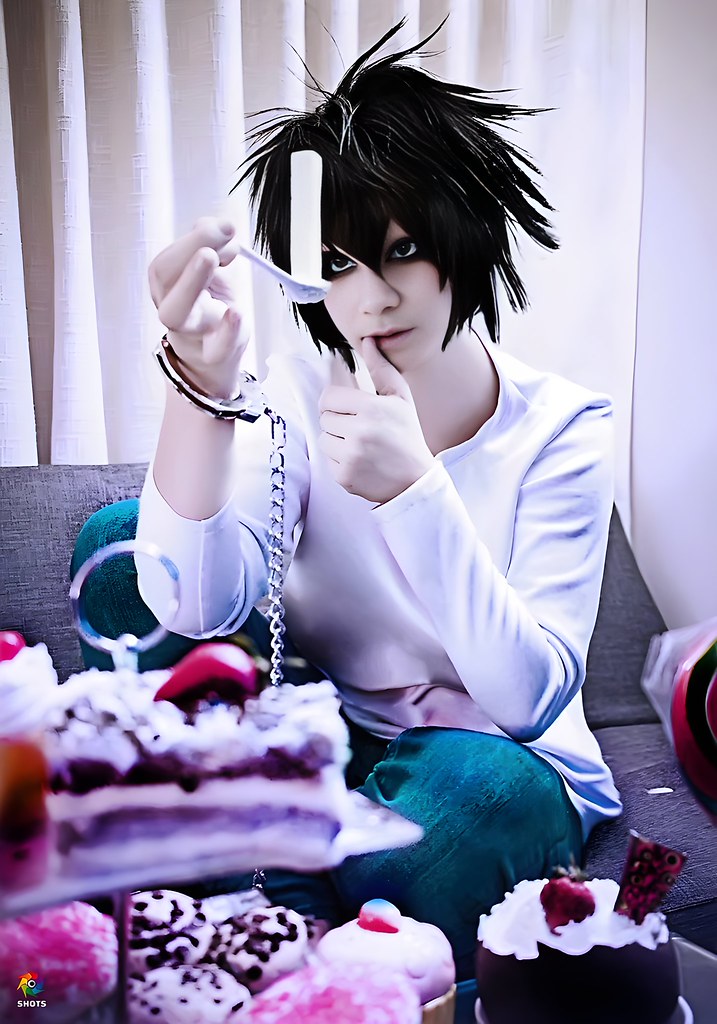 L Lawliet — cosplay by Alastor Cosplay