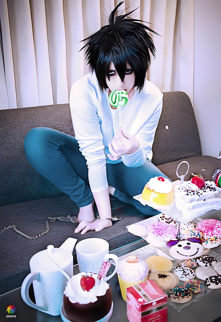 L Lawliet — cosplay by Alastor Cosplay